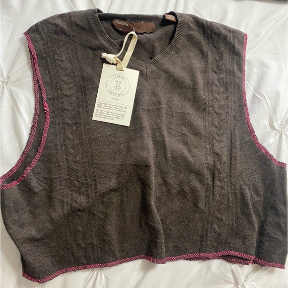 NEW URBAN OUTFITTERS sweater vest - Picture 1 of 3